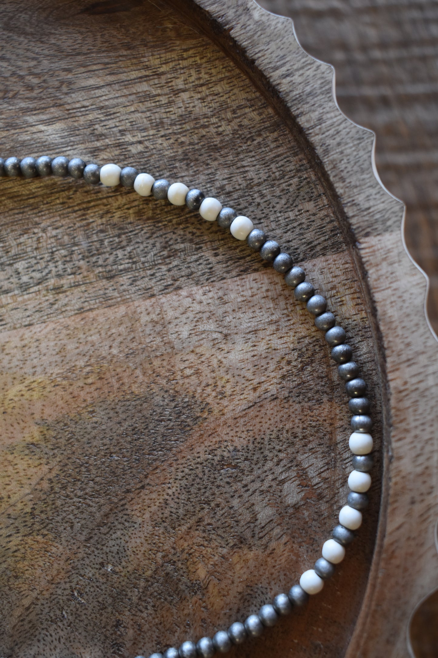 16” Navajo Pearl + White Stone Necklace