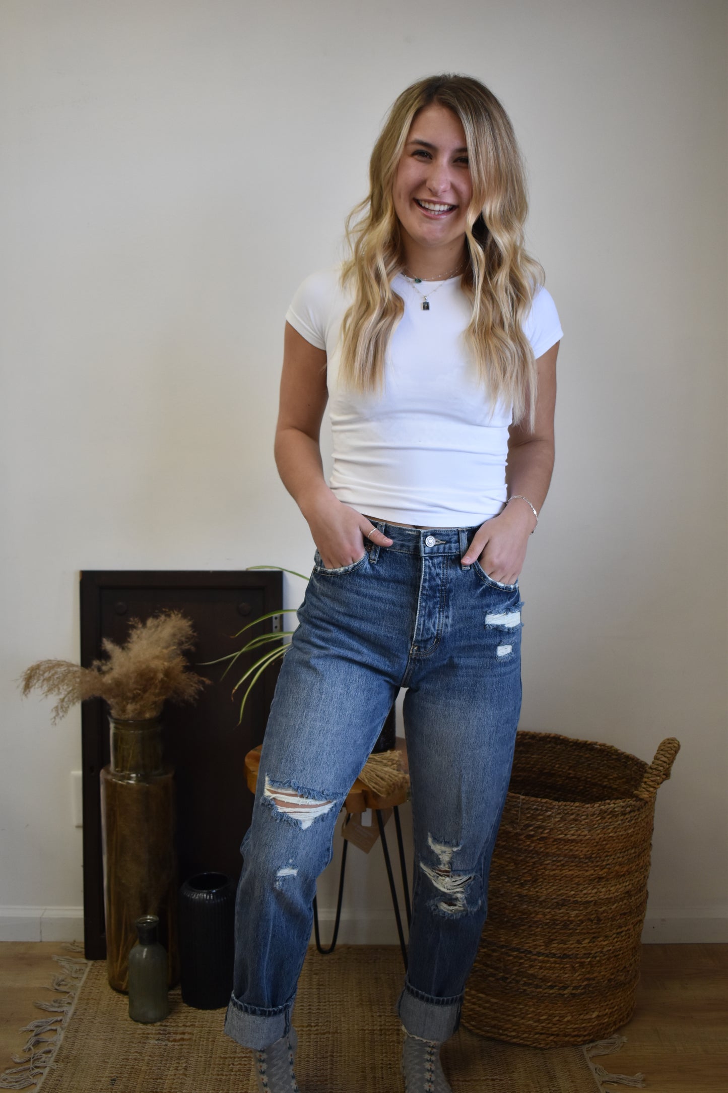 Distressed 90’s Boyfriend Jeans