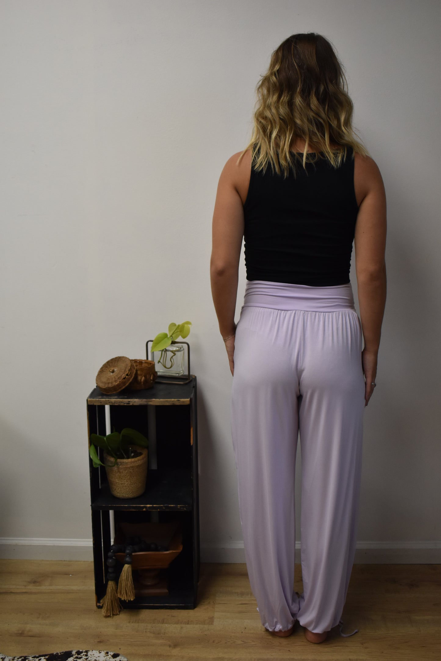 V Cross-Over Joggers: Lilac