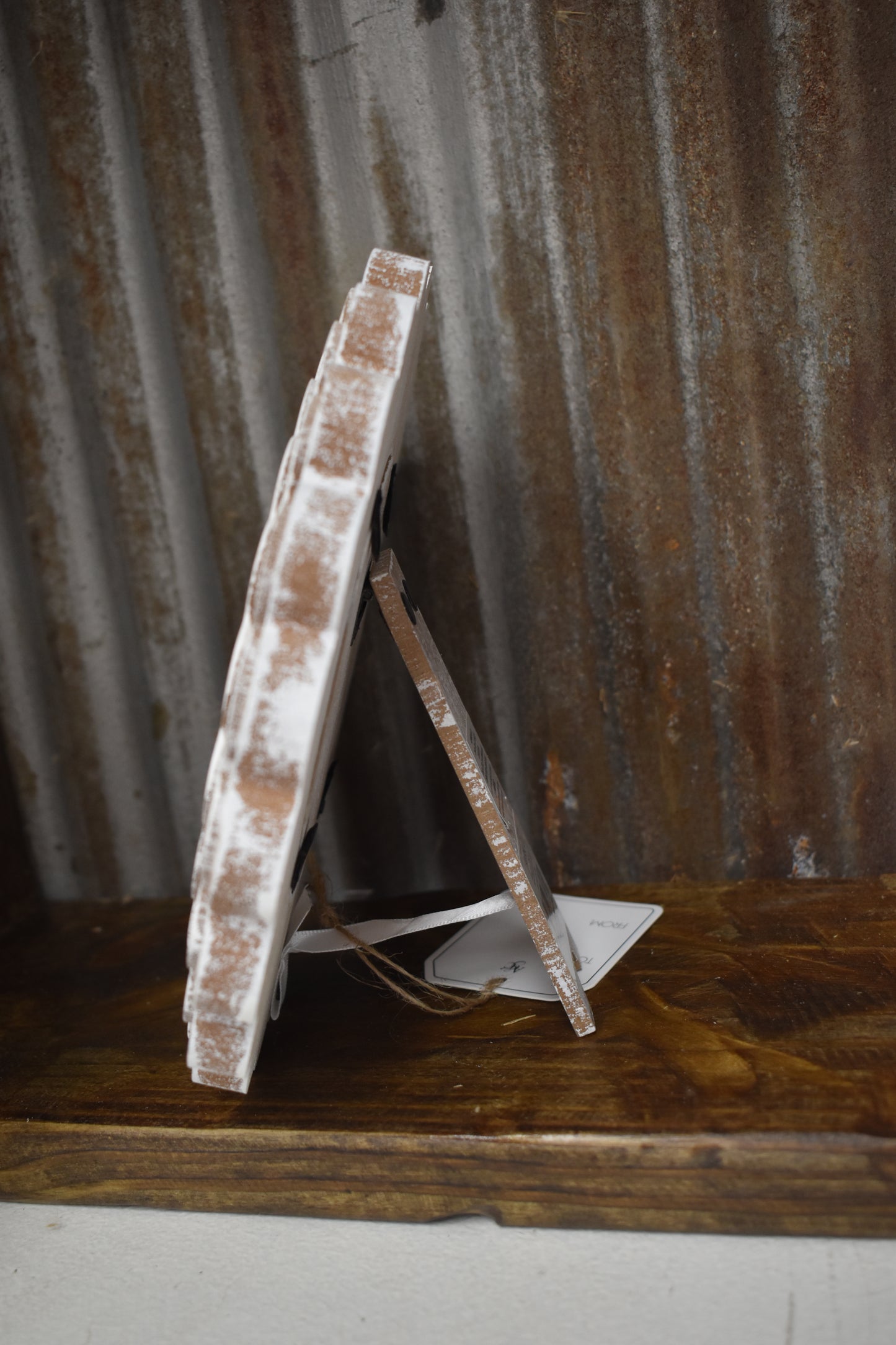 Washed Scalloped 4x4 Photo Frame