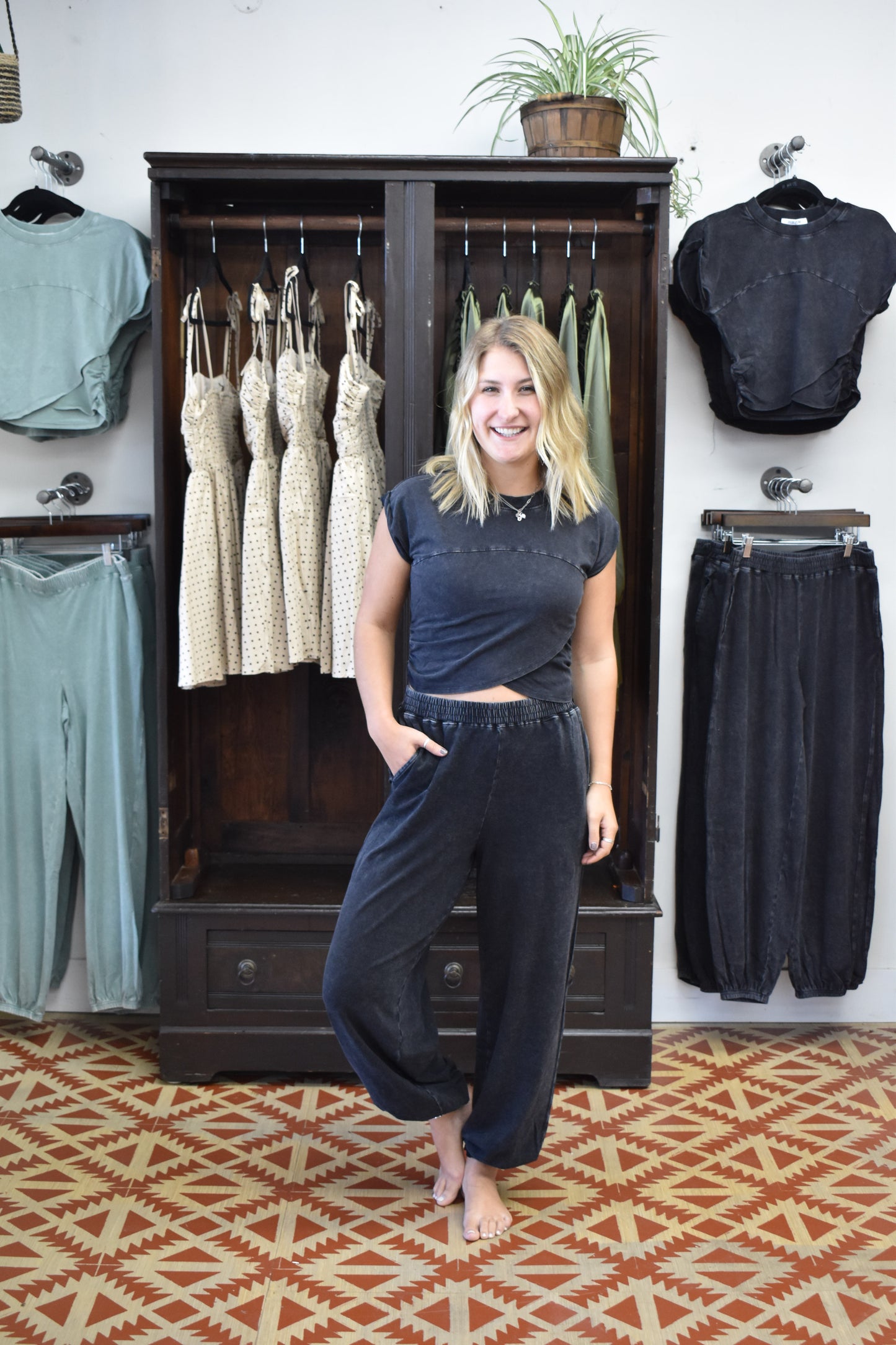 The Phoebe Set : Charcoal