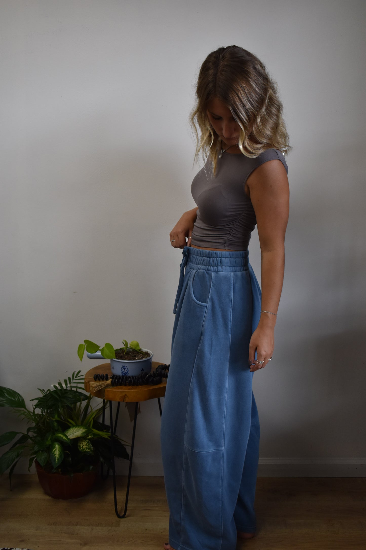 Vintage Blue Smocked Waist Barrel Sweatpants