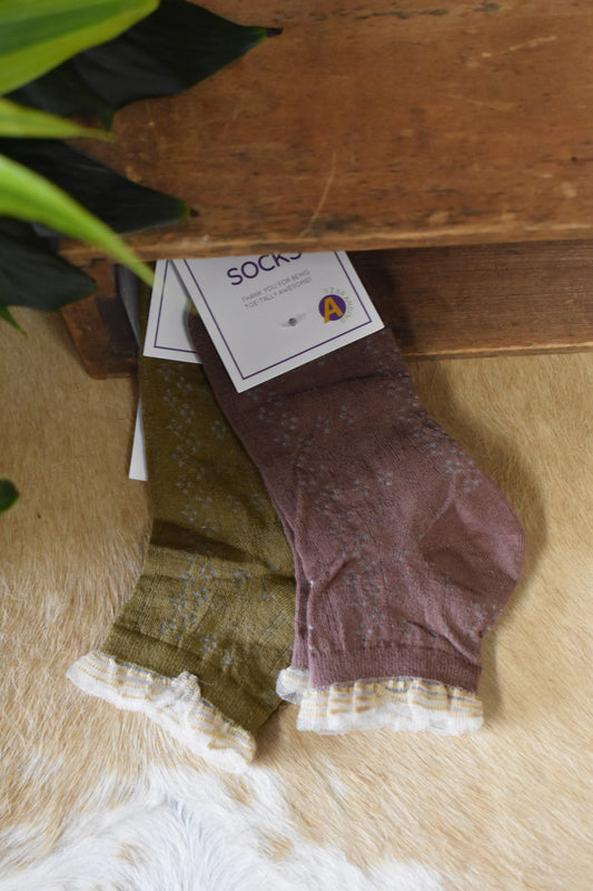 Ruffle Trim Crew Socks