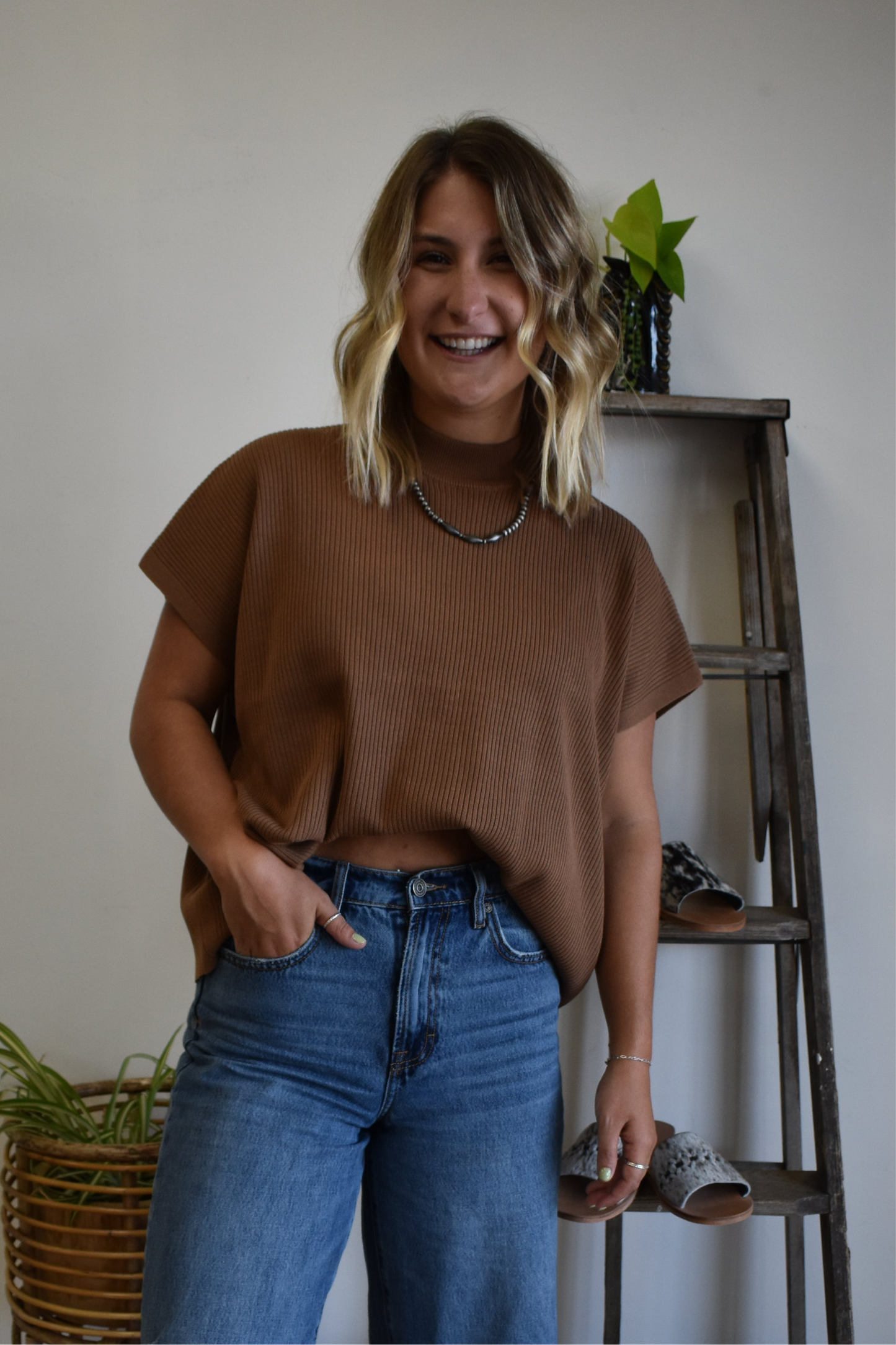 Ribbed Mock Neck Pull Over: Deep Camel