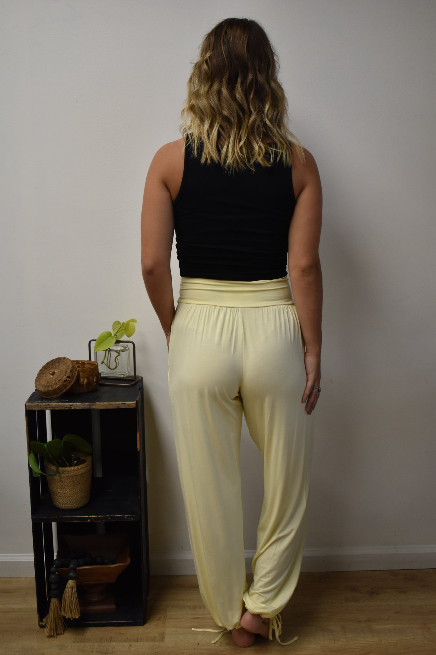 V Cross-Over Joggers: Lemon