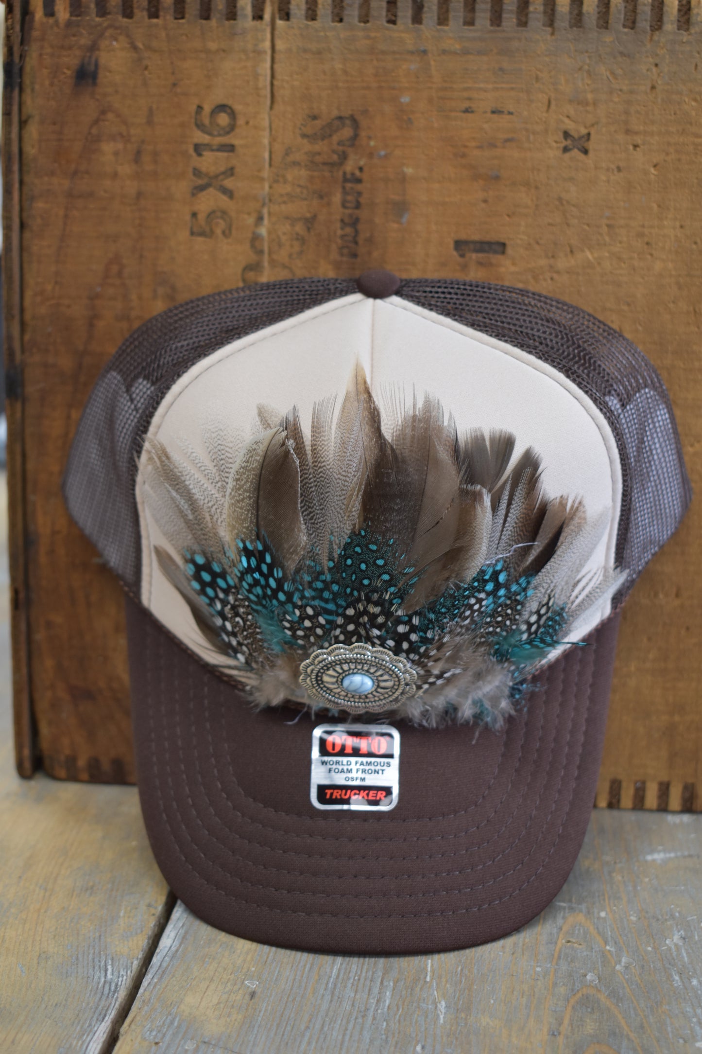 Monochrome Teal Feather Concha Hat