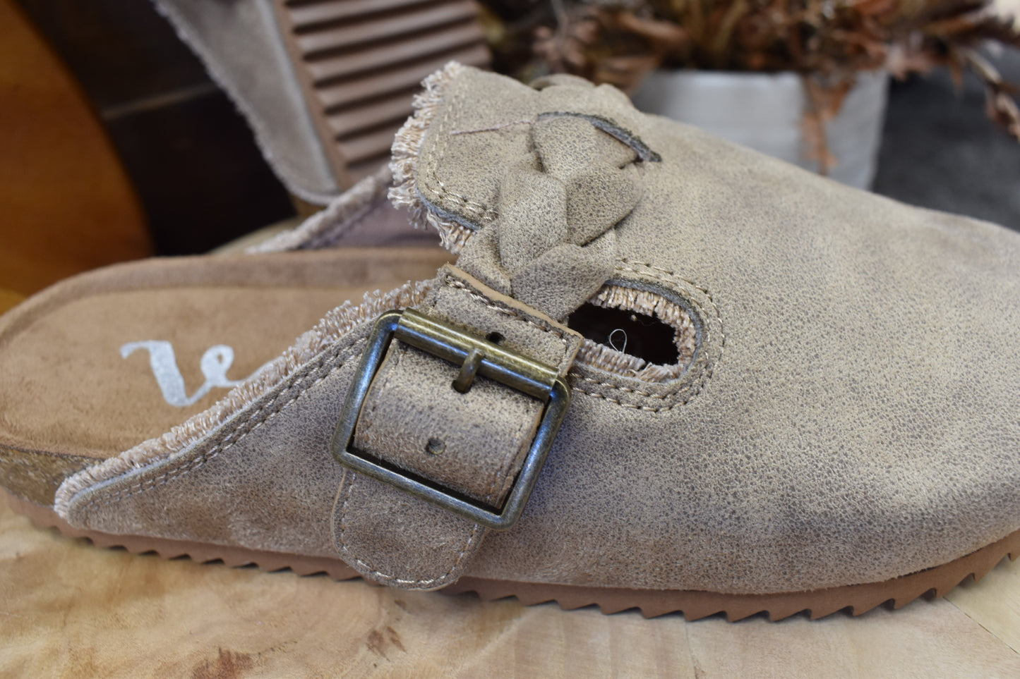 The Oliver Mules: Tan