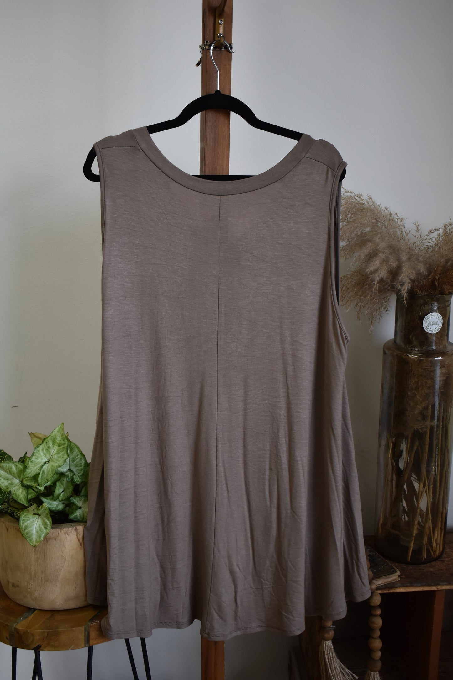 PLUS V Neck Sleeveless Solid Color Tunic Hot Cocoa