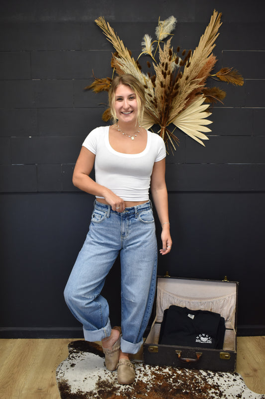 TALL - Horseshoe Barrel Jeans