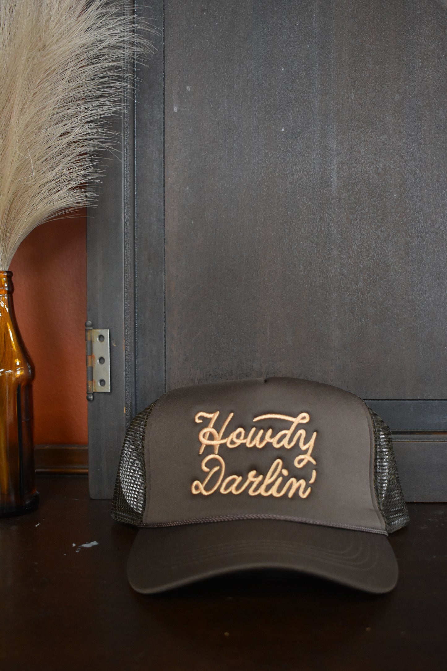 ‘Howdy Darlin’’ Embroidered Trucker Hat