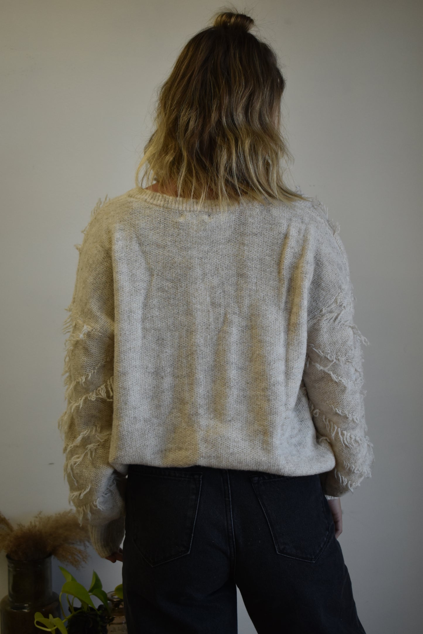 Oatmeal V-Neck Detailed Sweater