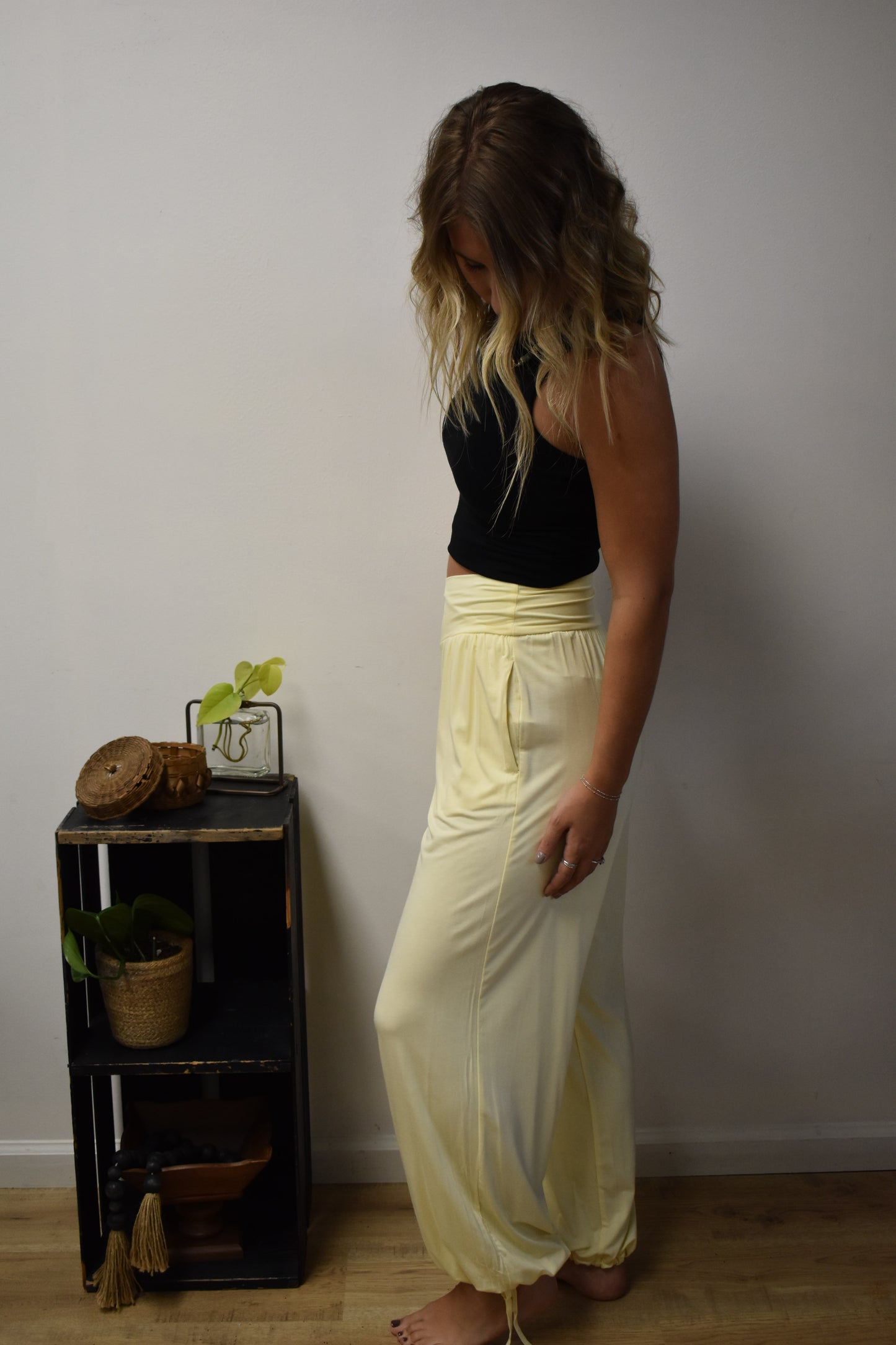 V Cross-Over Joggers: Lemon